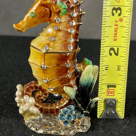 Rare! Nobility Bejeweled Seahorse Trinket Box. Gorgeous Enamel Colors and Stones - Picture 6 of 8